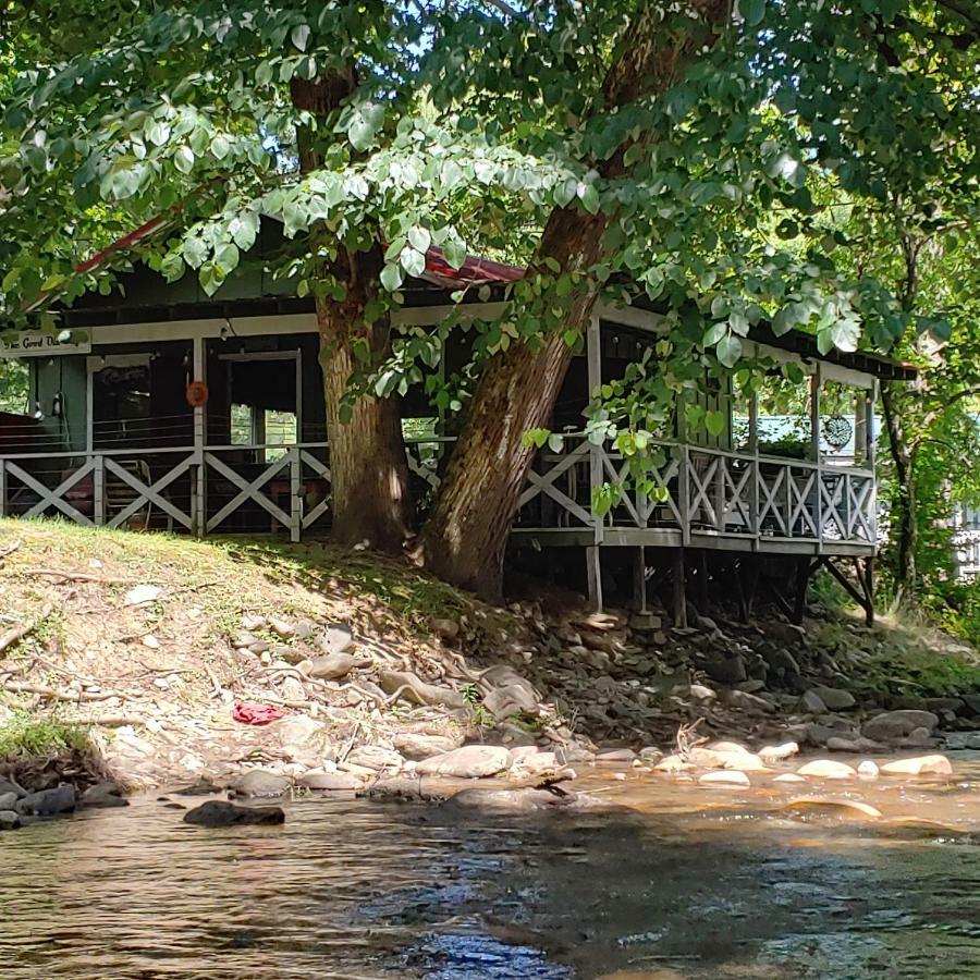 Rolling Brook Inn Maggie Valley Exterior photo